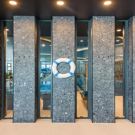 Lux Tukan B004, Polanki Aqua -